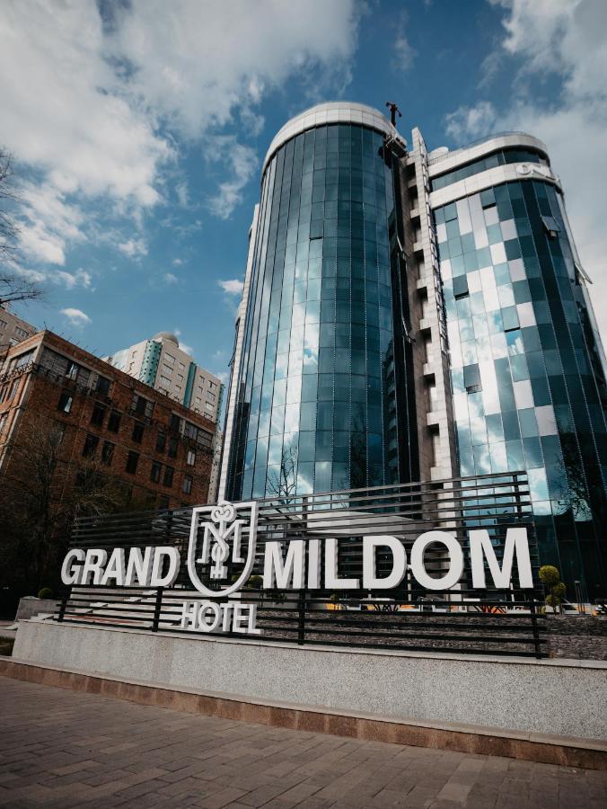 Grand Mildom Hotel 阿拉木图 外观 照片